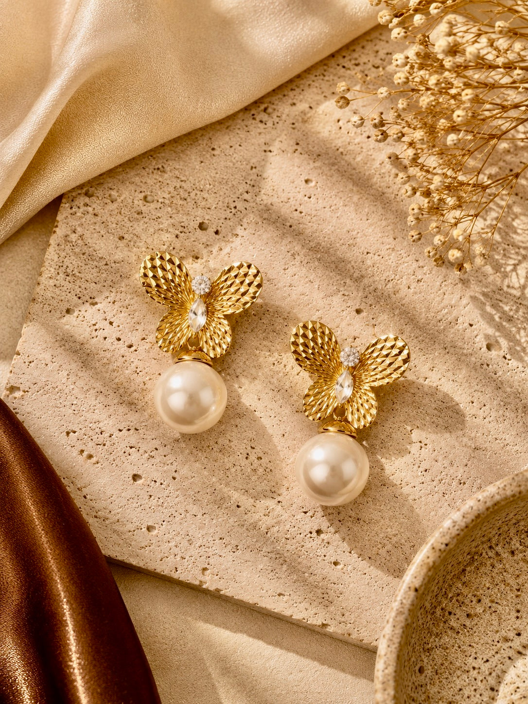 Butterfly Round Pearl Drops