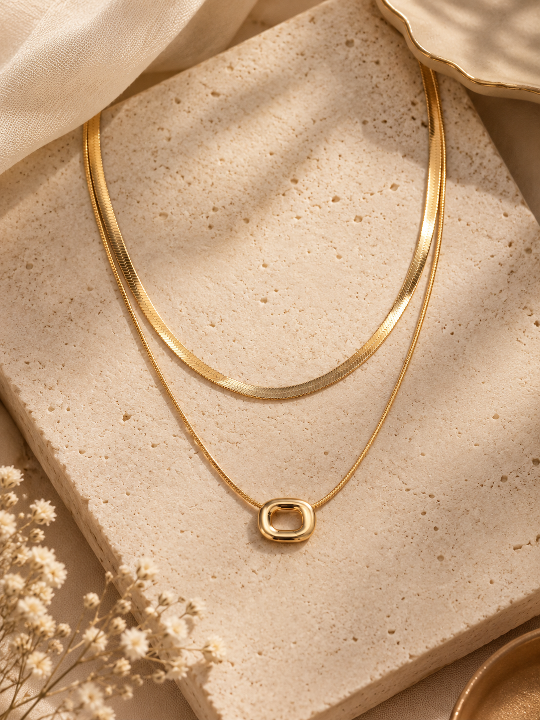 Minimalist Halo Pendant Chain