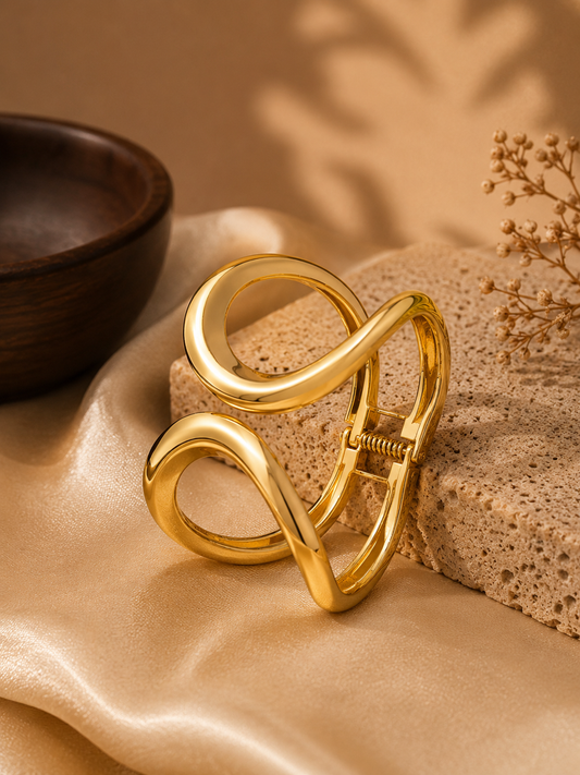 Elara Cuff
